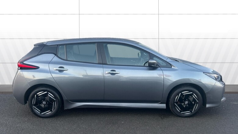 Nissan LEAF 110kW Acenta 39kWh 5dr Auto Electric Hatchback